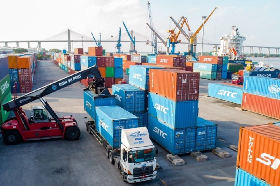 Thông quan hàng hóa là gì? Ý nghĩa, quy trình và giải đáp thắc mắc